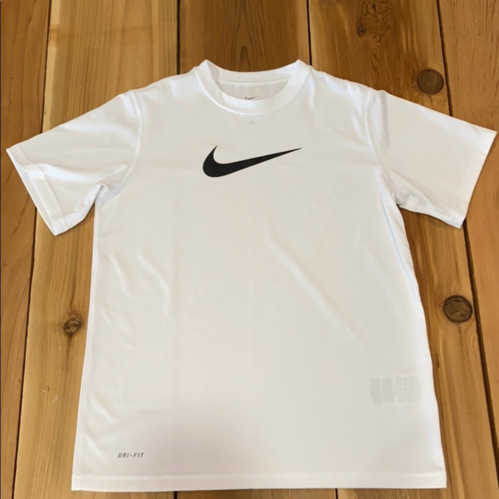 Boys Sports Top 🎈3 for $20 🎈